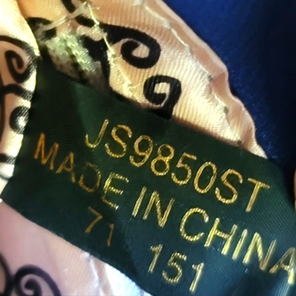 Jessica Simpson Tasseled Crossbody Bag - Picture 10 of 10